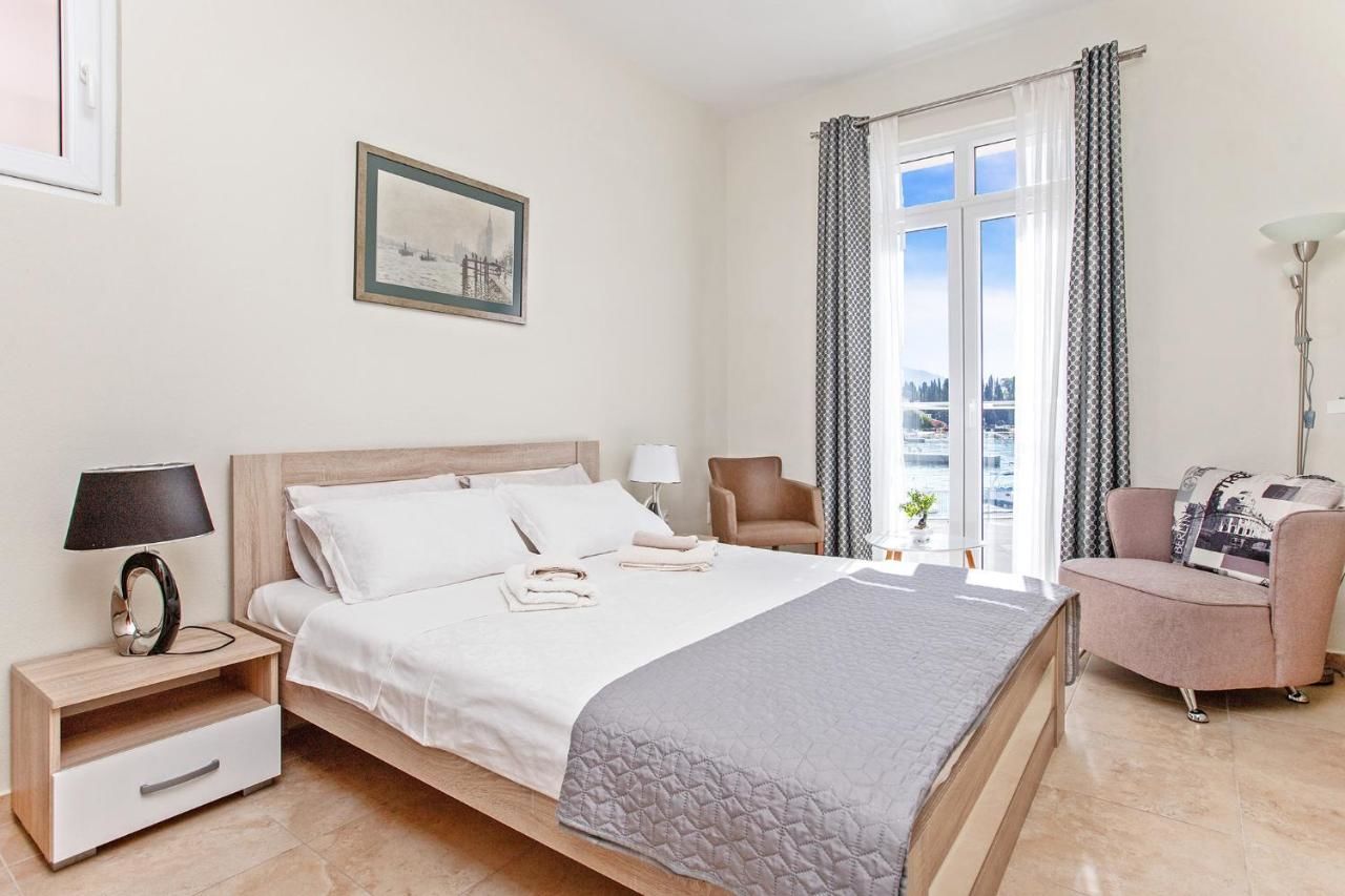 Апартаменты Apartments Isja Тиват