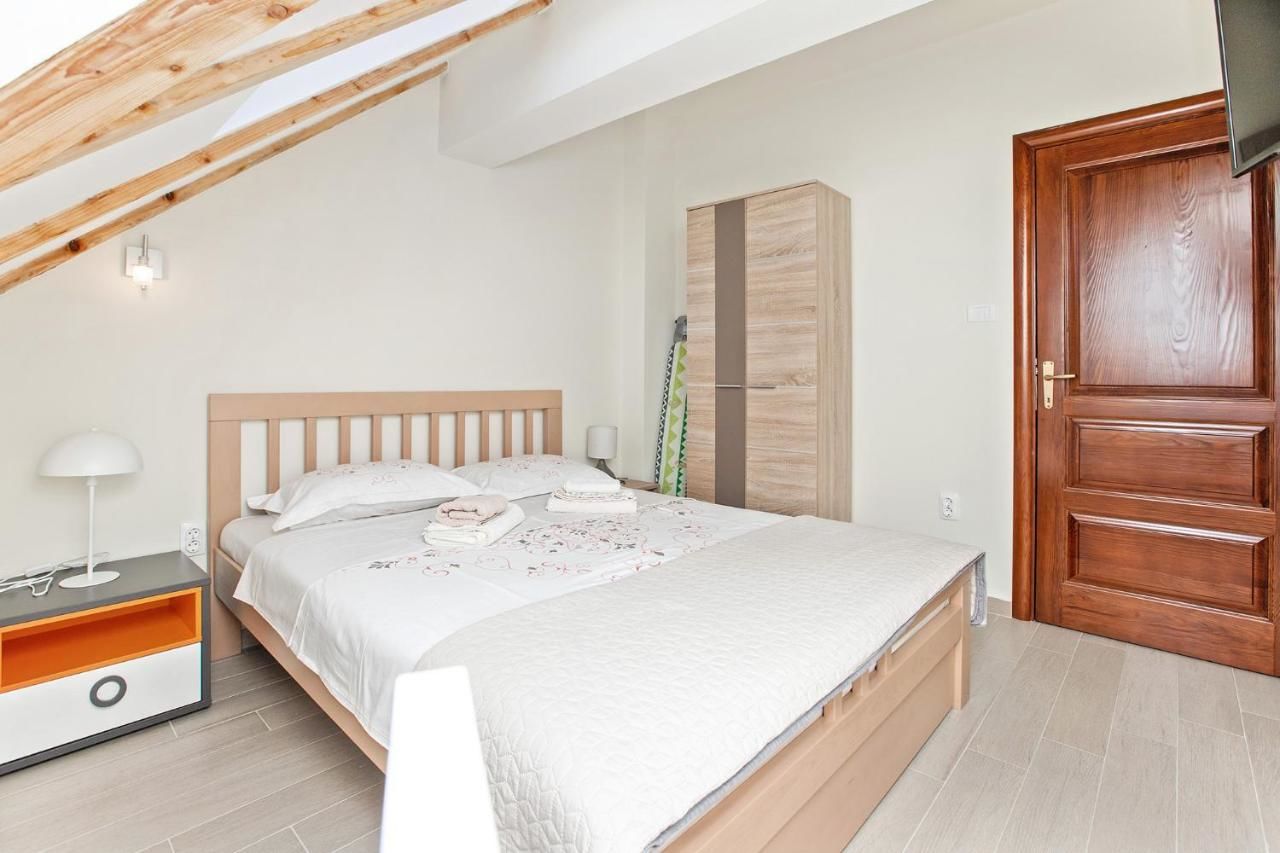 Апартаменты Apartments Isja Тиват