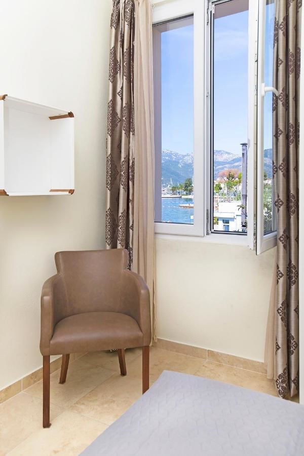 Апартаменты Apartments Isja Тиват