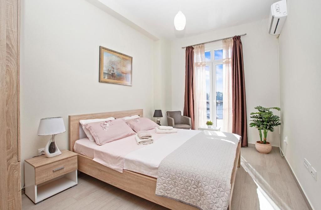 Апартаменты Apartments Isja Тиват