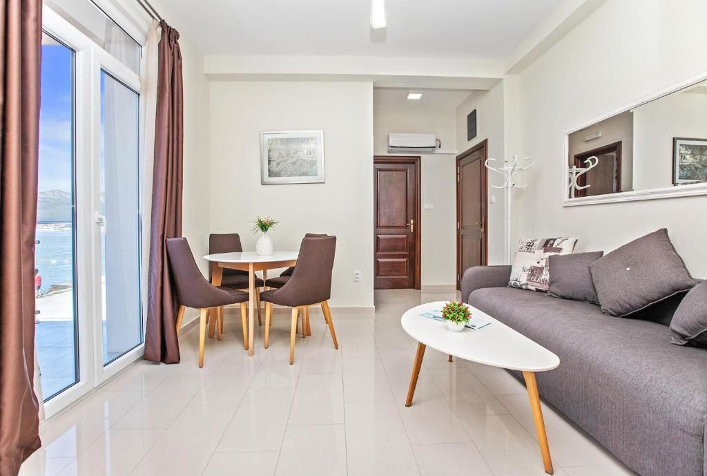 Апартаменты Apartments Isja Тиват